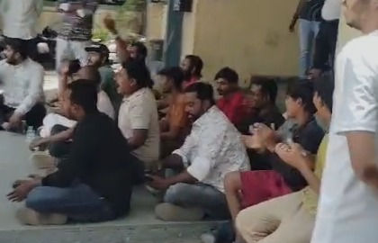 VHP, Bajrang Dal workers stage protest at Danilimda Police Station over suspected cow meat