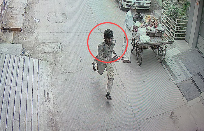 જામનગરમાં ધોળા દહાડે મકાનમાં ઘુસ્યો ચોર, પોલીસ આવે તે પહેલા થયો ફરાર, સીસીટીવીમાં થયો કેદ