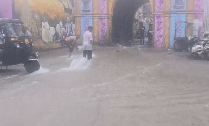 દ્વારકામાં દે ધનાધન: ગુજરાતમાં છેલ્લા 24 કલાકમાં 168 તાલુકામાં મેઘમહેર, કલ્યાણપુરમાં 10.75 ઇંચ ખાબક્યો