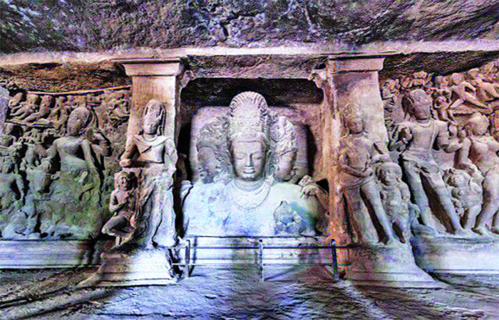 એલિફન્ટાની ગુફાઓની ભીતર ડોકિયું