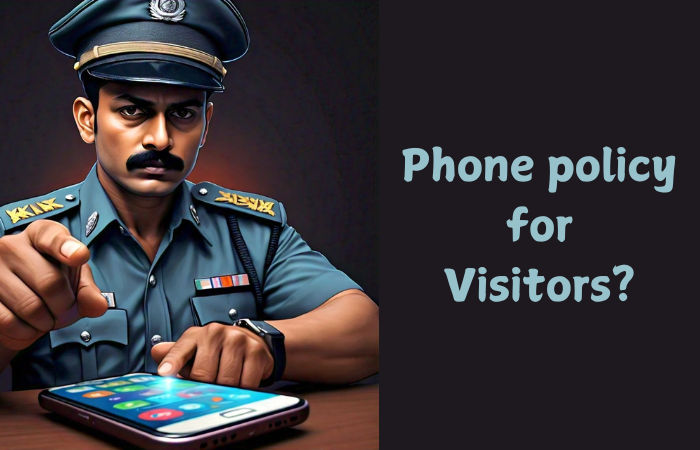 With no set rules, IAS and IPS officers differ on phone policy for visitors
