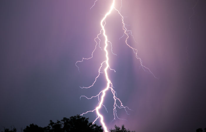 Lightning strike in Amreli kills five, including three children
