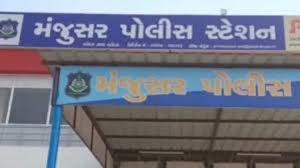 ૭૧ મોબાઇલ ફોન સાથે નેપાળી યુવક સહિત બે ઝડપાયા