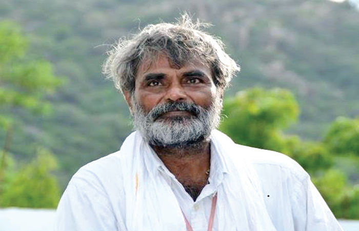 660 બારીવાળું ઘર                                .