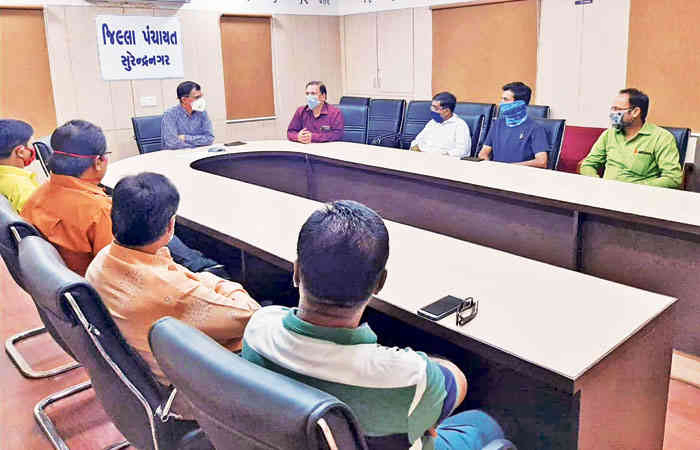 કોરોના વાઇરસ મામલે જિલ્લા વિકાસ અધિકારીની અધ્યક્ષતામાં બેઠક મળી