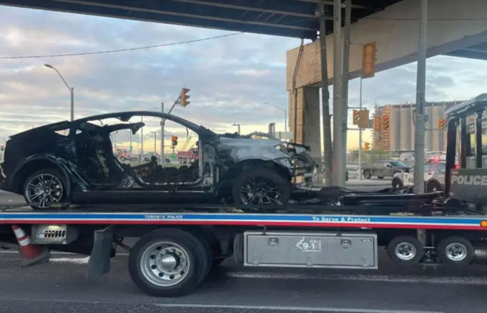 Four of Gujarat-origin die as Tesla crashes into divider in Toronto, Canada