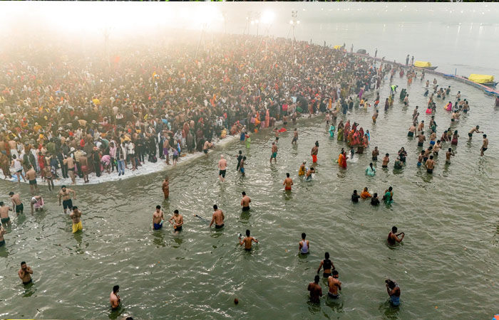 આર્થિક સમૃદ્ધિનો મહાકુંભ: 1 હજાર કરોડ રૂપિયાના તો માત્ર ફૂલ વેચાશે, અઢી લાખ કરોડની આવકનો અંદાજ