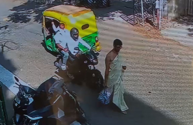 Bikers snatch gold chain worth ₹60,000 from youth in daylight robbery in Sabarmati