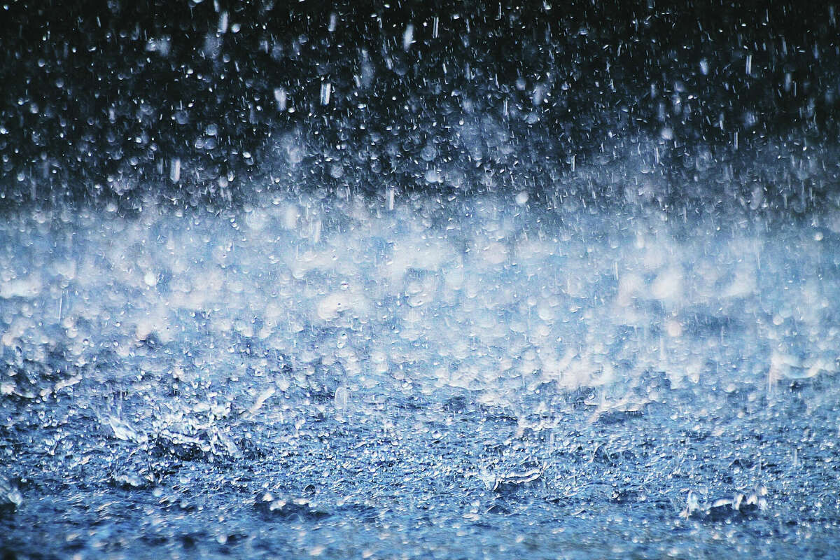 Gujarat weather warms, rainfall predicted next week