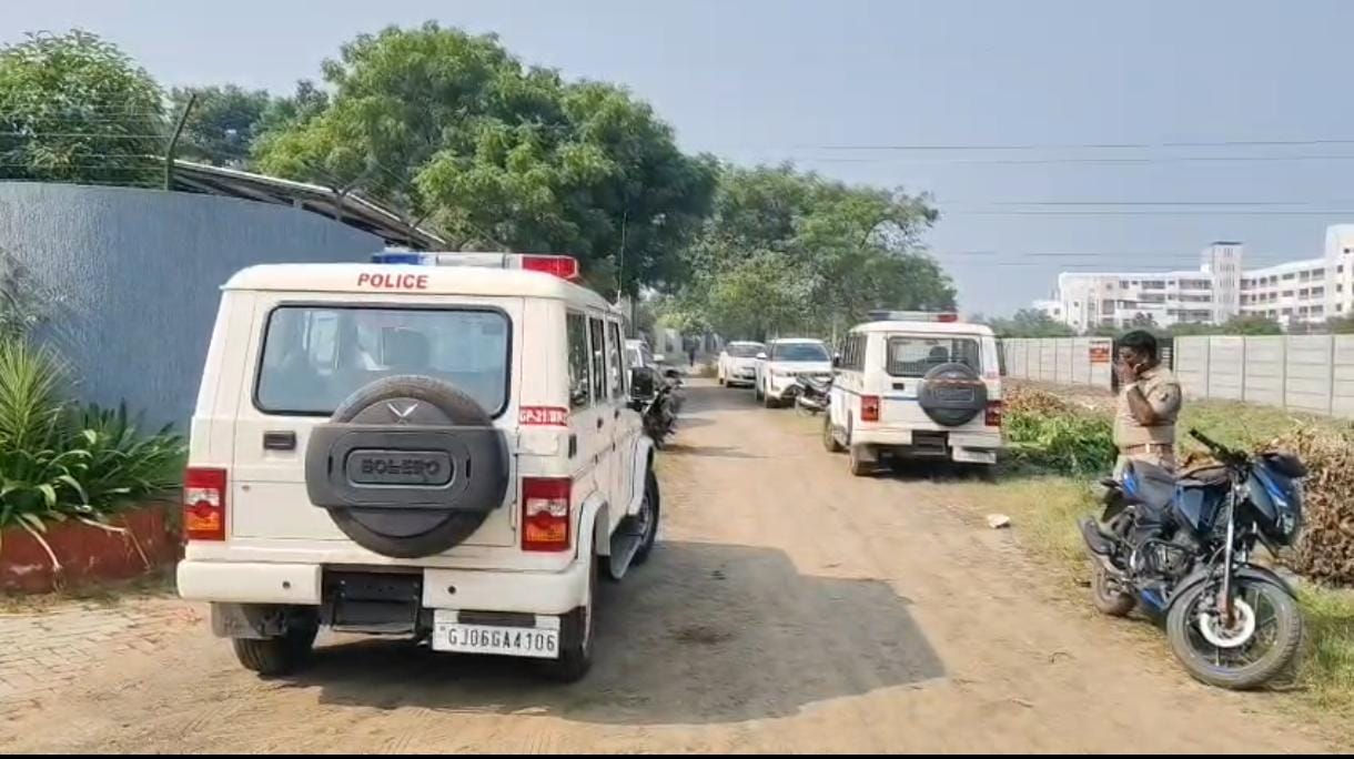 તિજોરીકી ચાવી દો,વરના સબકો માર ડાલેંગે  પાટોદના ફાર્મહાઉસમાં લૂંટારૃઓ ત્રાટક્યા