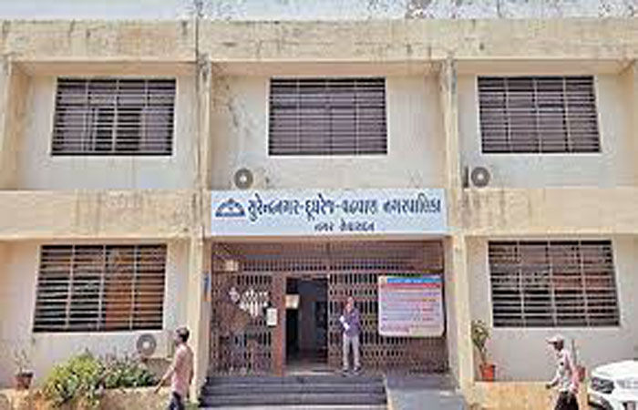 સુરેન્દ્રનગરની 4, અમદાવાદની 3 નગરપાલિકામાં વહીવટદારનું શાસન