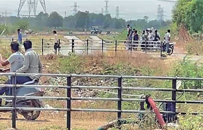 હળવદમાં કેનાલમાં ન્હાવા પડેલા 2 શ્રમિક યુવાનો ડૂબ્યા, શોધખોળ જારી