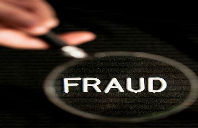 Ahmedabad retiree alleges SBI credit card fraud of ₹ 22.71 lakh, insurance agent booked for cheating