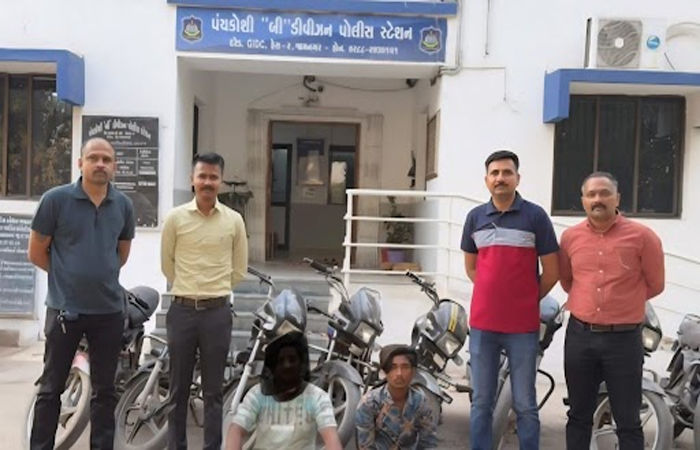 જામનગર શહેર અને આસપાસના વિસ્તારમાં થયેલી વાહન ચોરીનો ભેદ ઉકેલાયો : એક ટાબરીયા સહિત બેની અટકાયત