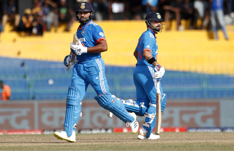 IND vs AUS: દિવાળી પર ભારતને જીત ન અપાવી શકી ટીમ ઈન્ડિયા, ઓસ્ટ્રેલિયાએ પહેલી વનડે જીતી, કેપ્ટન માર્શની શાનદાર ઈનિંગ