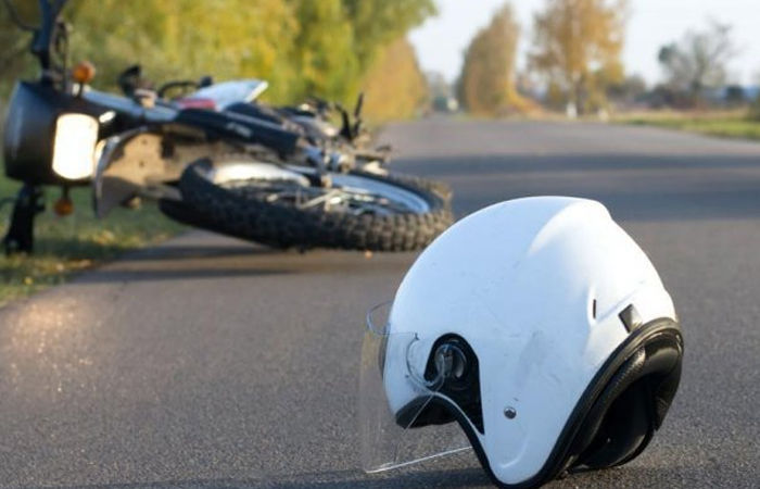 કાલાવડ-રાજકોટ ધોરી માર્ગ પર બાઈક અને મીની ટ્રક વચ્ચેના અકસ્માતમાં બાઈક સવાર યુવાનનો ભોગ લેવાયો