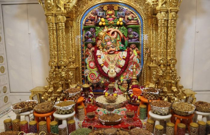 PHOTOS: સાળંગપુરમાં કષ્ટભંજનદેવ હનુમાનજી દાદાને ડ્રાયફ્રૂટનો અન્નકૂટ ધરાવાયો