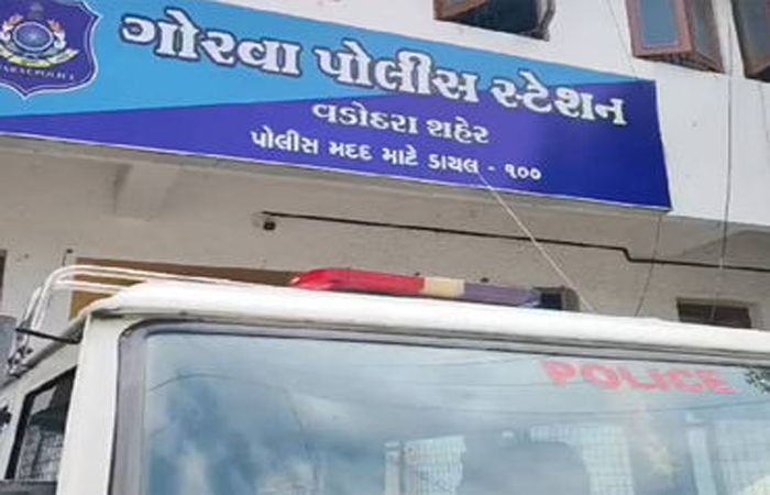 પિતરાઈ ભાઈએ રૂ.3.35 લાખના દાગીના સેરવી મિત્રોની મદદથી કન્યાદાન જ્વેલર્સમાં વેંચી માર્યા : 4ની ધરપકડ