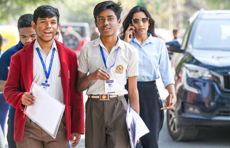 Over 1 lakh Indian schools still without electricity: NITI aayog report raises concern