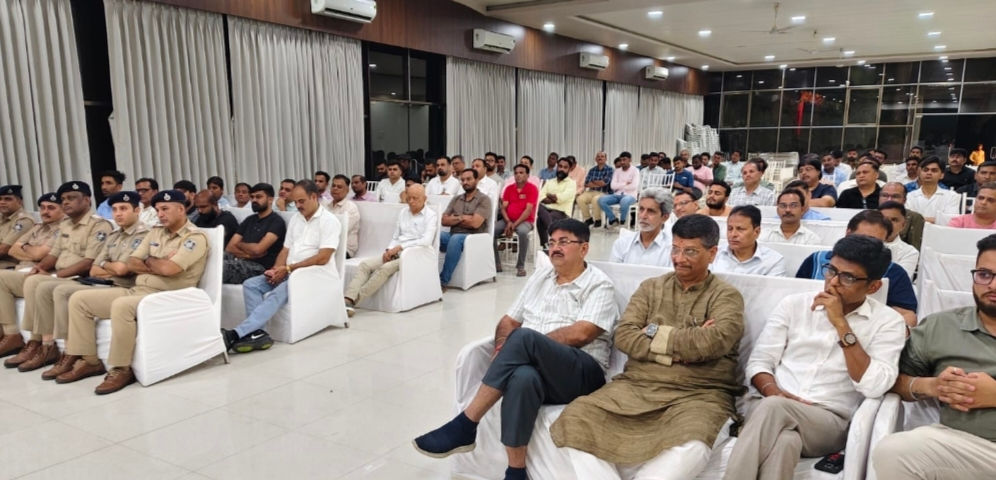દિવાળીના તહેવારોમાં જ્વેલર્સ,આંગડિયા,વેપારીને કિંમતી ચીજાેની હેરાફેરી માટે પોલીસ રક્ષણ અપાશે