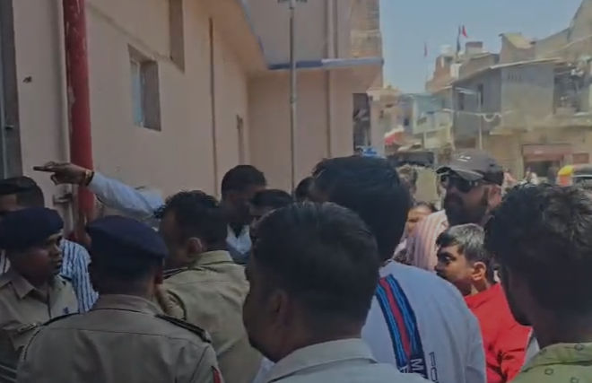 Clash at Kubernagar polling booth as BJP, Congress workers face off during AMC elections