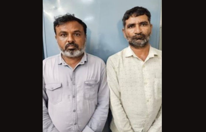 જામનગરના સીટી બી. ડિવિઝન પોલીસ સ્ટેશન હેઠળના બળજબરીથી ટ્રકનો કબજો મેળવી લેવા અંગેના પ્રકરણમાં બે ફરારી આરોપીઓ પકડાયા