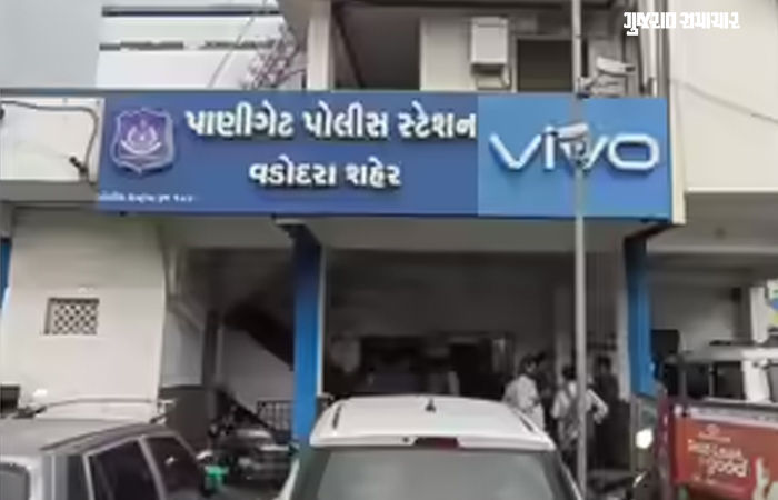ડભોઇ રોડની દુકાનમાં દારૂની મહેફીલ માણતા 6 નશેબાજ ઝડપાયા