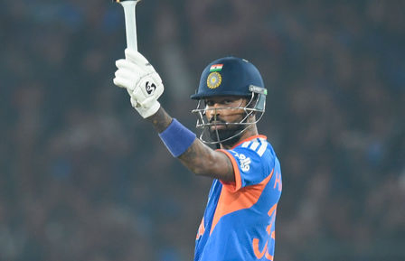 Hardik Pandya slams five sixes in an over to score maiden Vijay Hazare Trophy century