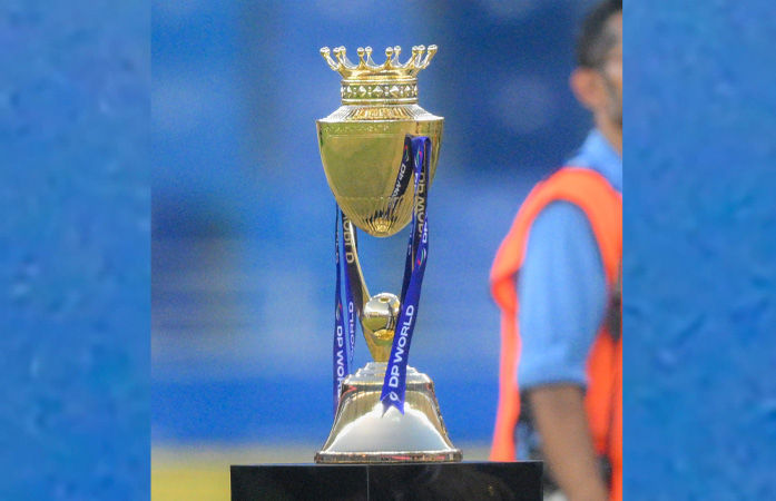 અંતે મોહસીન નકવી BCCI સામે નતમસ્તક, એશિયા કપ ટ્રોફી UAE બોર્ડને સોંપી