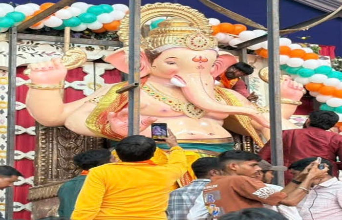 ગણેશ મંડળોએ વિવિધ થીમ પર પંડાલોનો શણગાર કર્યો
