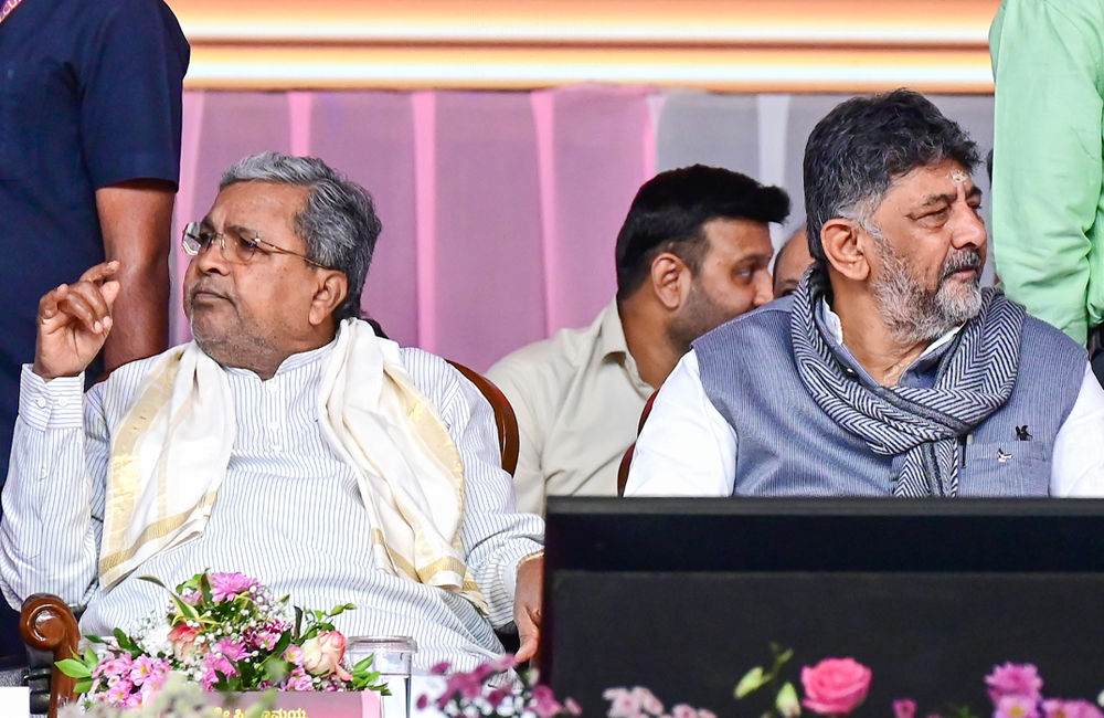 CM સિદ્ધારમૈયા અને શિવકુમારને લઈને નવી અપડેટ, દિલ્હી પ્રવાસ રદ, કાલે બંને સાથે નાસ્તો કરશે
