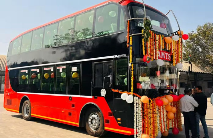 અમદાવાદમાં 4 નવી ડબલ ડેકર AMTS બસો દોડશે: SP રિંગ રોડ, વૈષ્ણોદેવી, વસ્ત્રાલના લોકોને મળશે સુવિધા