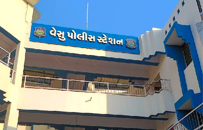 સુરતમાં દારૂબંધીના ઉડ્યા ધજાગરા, જાહેરમાં મહેફિલ માણનારા 17 નબીરાઓની કરાઈ ધરપકડ