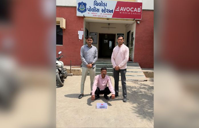 Chiloda police arrest Maharashtra man with illegal pistol during highway bus check on NH-48