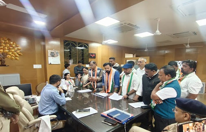 SIR ની કામગીરીમાં નામ કમી થતા ફોર્મ નં.7ના બહાને ભારે ફ્રોડના આક્ષેપ સાથે કોંગ્રેસનો હોબાળો