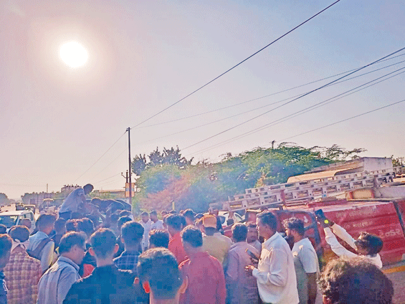 ભુજની ભાગોળે મિરજાપરમાં ગટરની ચેમ્બરમાં બે ખાનગી કામદારના ગેસની ગૂંગળામણથી મોત