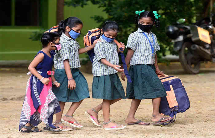 સુરત: ધોરણ 1થી 9ના વર્ગો શરૂ પણ હાજરી નહીવત