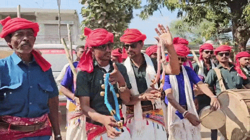 છોટા ઉદેપુરમાં 'ભંગુરિયા મેળા' સાથે હોળીના પર્વનો પ્રારંભ, ઢોલના ધબકારે આદિવાસી સંસ્કૃતિનો અનોખો મહેરામણ
