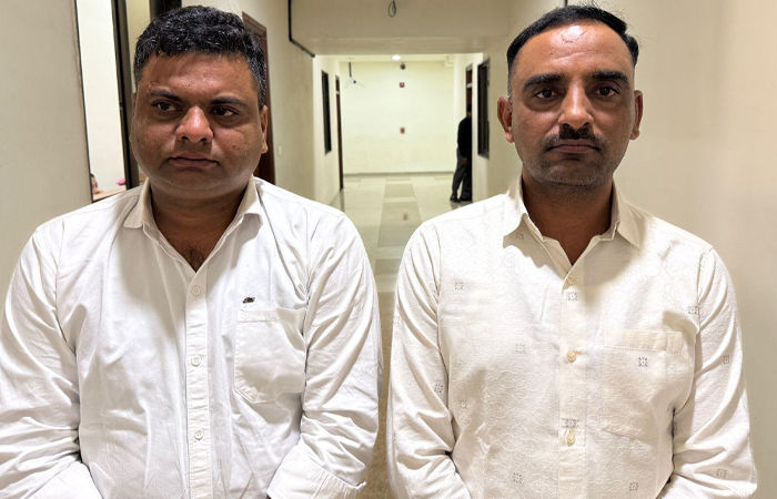 ગાંધીનગરમાં ACBનો સપાટો: CID ક્રાઈમના PI અને કોન્સ્ટેબલ 30 લાખની લાંચ લેતા ઝડપાયા