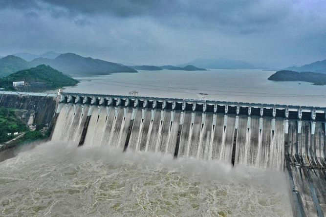 Gujarat govt orders ‘immediate premature retirement’ of SSNNL engineer