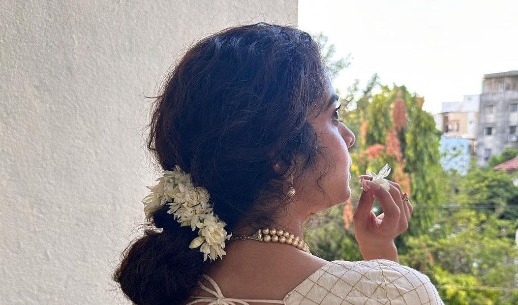 Back to basics: How sarees and gajra have become Gen-Z’s new penchant
