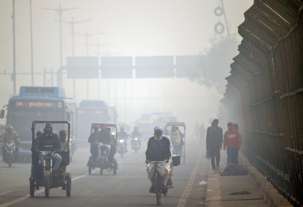 Paediatric thyroid cancer risk rises with early exposure to air, light pollution