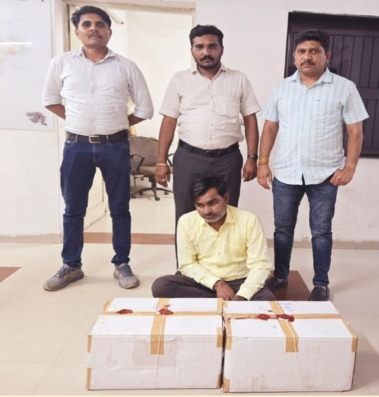 બાવળા પાસે નશા માટેના કફ સીરપનો જથ્થો લઇ જતા વ્યક્તિને ઝડપી લેવાયો