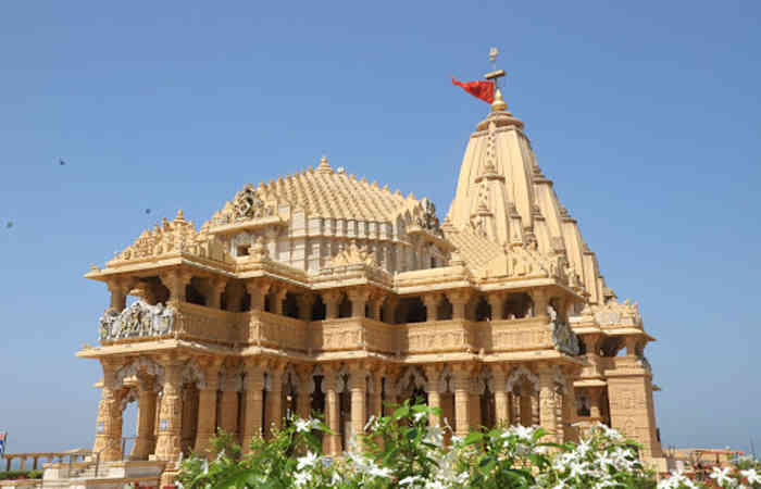 'જો સરદાર ન હોત તો આપણી આંખો સોમનાથનું પુનઃનિર્માણ નિહાળવા સદ્ભાગી થઇ ન હોત'