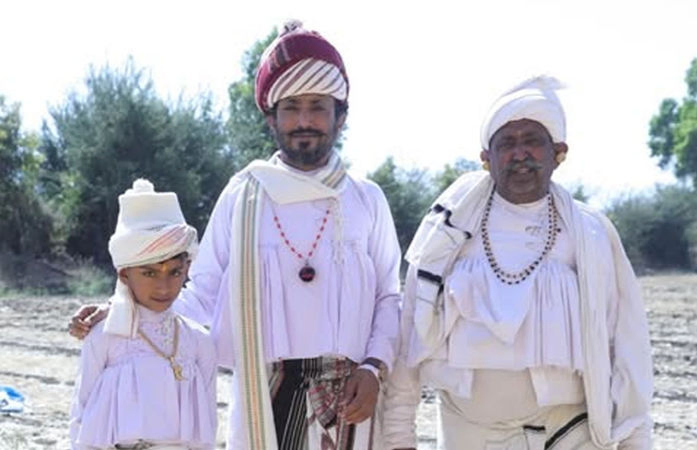 રાજભા ગઢવીના ઘરે શોકનો માહોલ, લોક કલાકારના માથેથી છીનવાઈ પિતાની છત્રછાયા