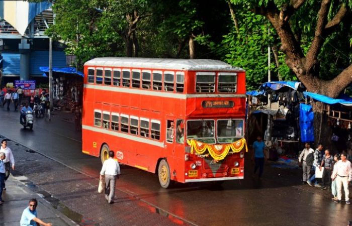 મુંબઇના રસ્તાઓ પર હવે નહીં જોવા મળે બે માળની ડબલ ડેકર બસો, છેલ્લી રાઇડનો વીડિયો વાયરલ