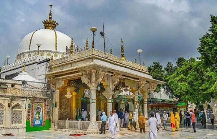 અજમેર દરગાહ શિવ મંદિર હોવાનો કોર્ટમાં દાવો, નોટિસ પાઠવાઇ