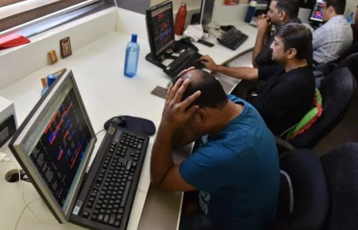 મંદીના ભણકારા: NSE500ના એક તૃતાંક્ષ શેર 2022માં 25% તૂટ્યાં, 15 શેર 2022ના તળિયે