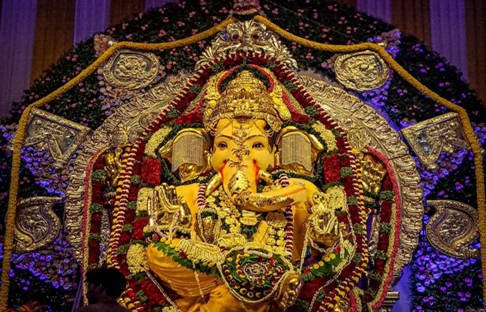 મુંબઇનો સૌથી ધનિક ગણેશ પંડાલ, 474 કરોડની વીમા પોલિસી કરાવી સર્જ્યો રેકોર્ડ