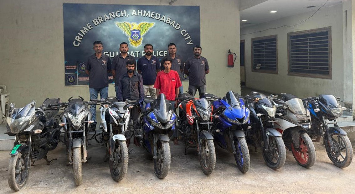 હાઇ-એન્ડ સ્પોર્ટસ બાઇકની ચોરી કરીને રાજસ્થાનમાં વેચતી ગેંગ ઝડપાઇ